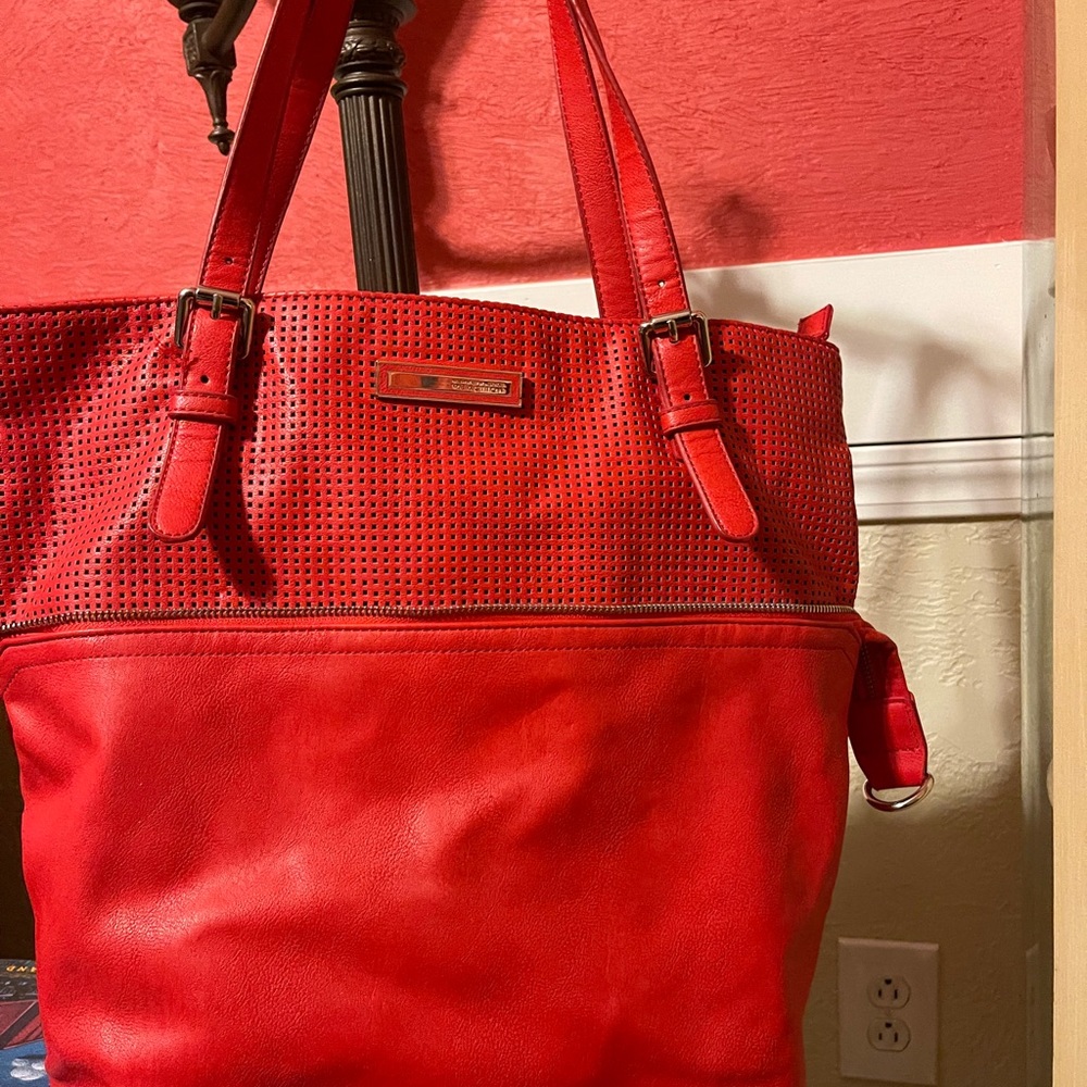 Kenneth Cole Reaction Red shoulder bag / carry bag